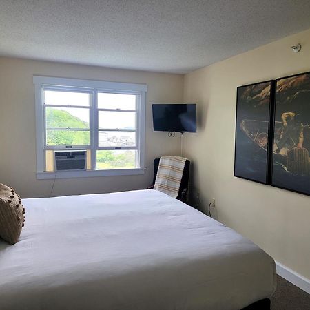 East Wind Inn & Suites Tenants Harbor Bagian luar foto